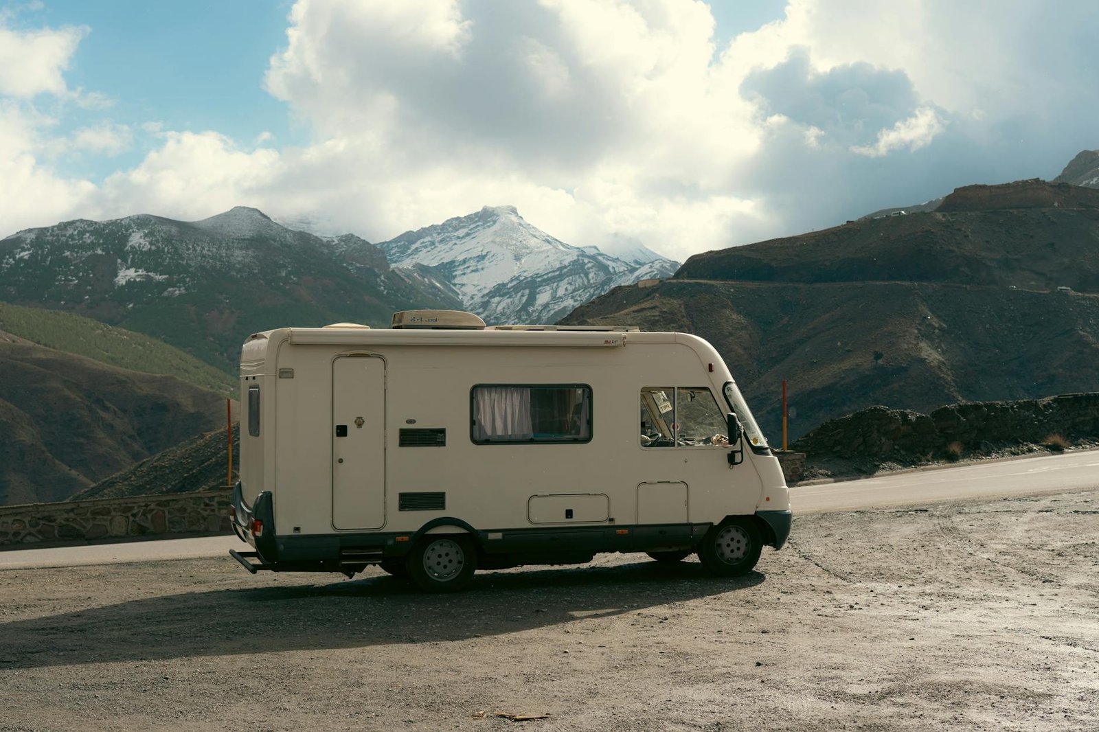 Autocaravana de alquiler preparada para viajar