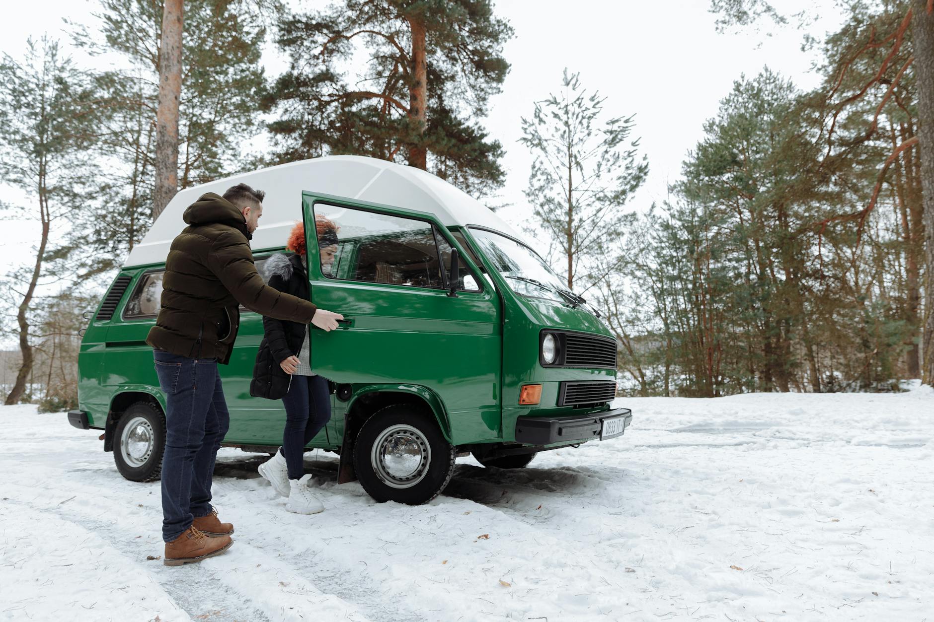 Camper preparada para viajar en invierno