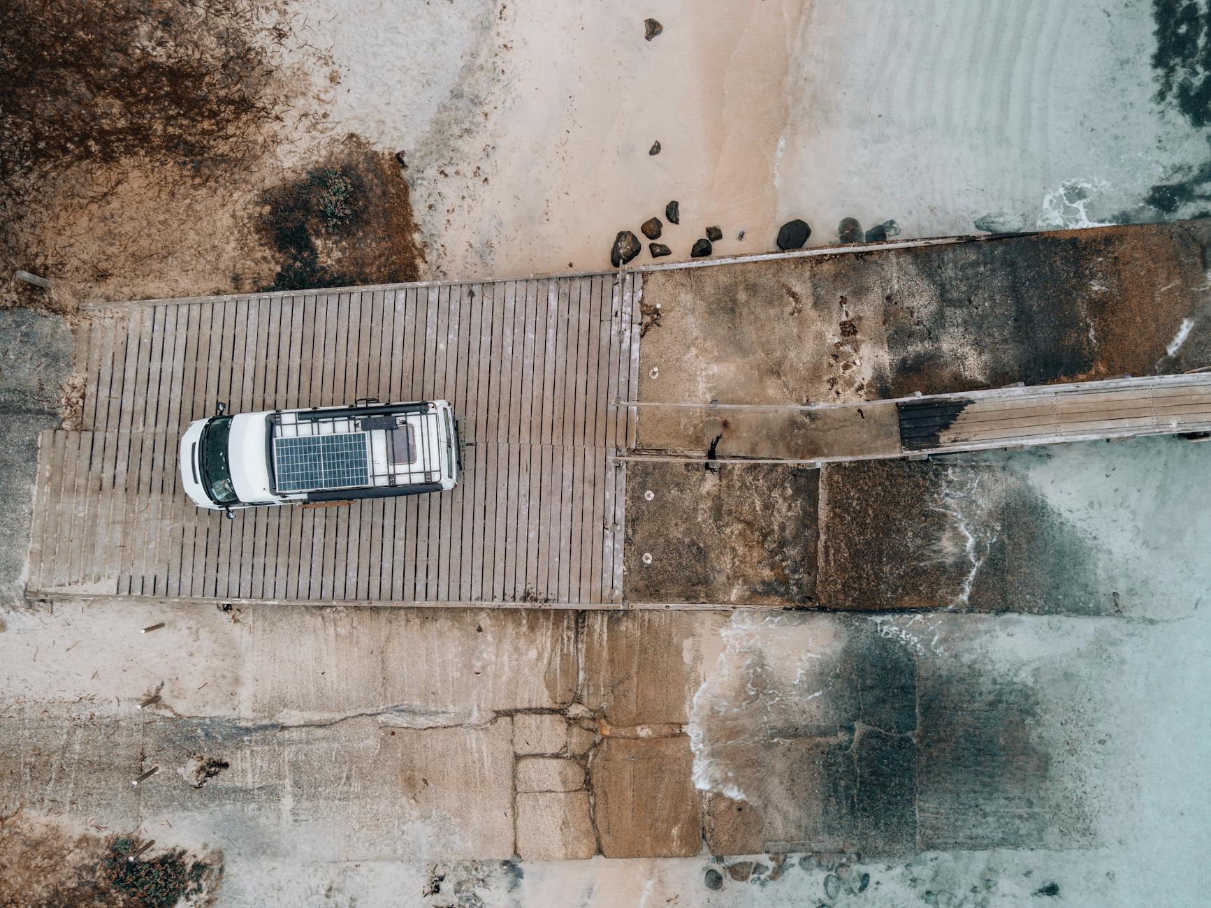 Paneles solares instalados en una camper